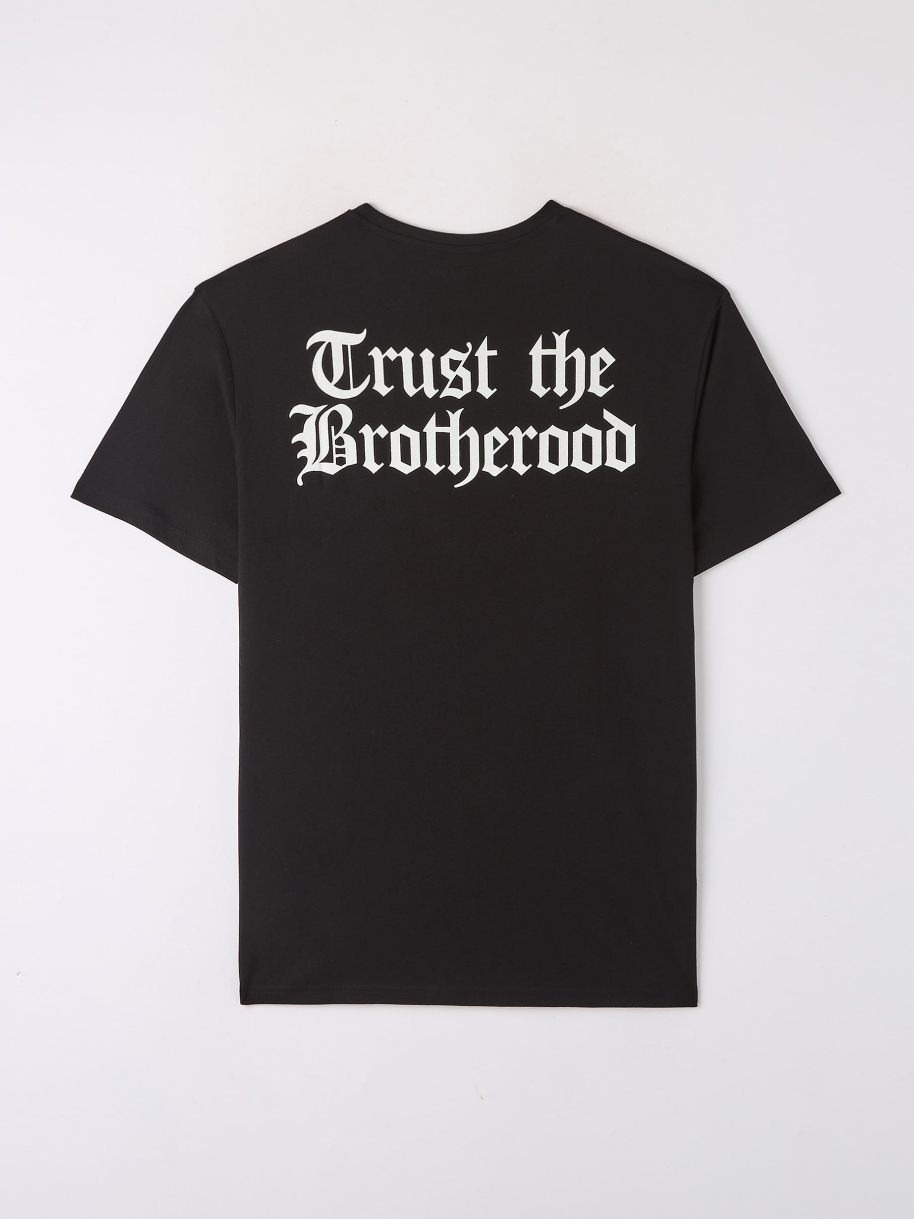| Schwarz vorne/hinten Terranova T-Shirt Schriftzug gotischem mit