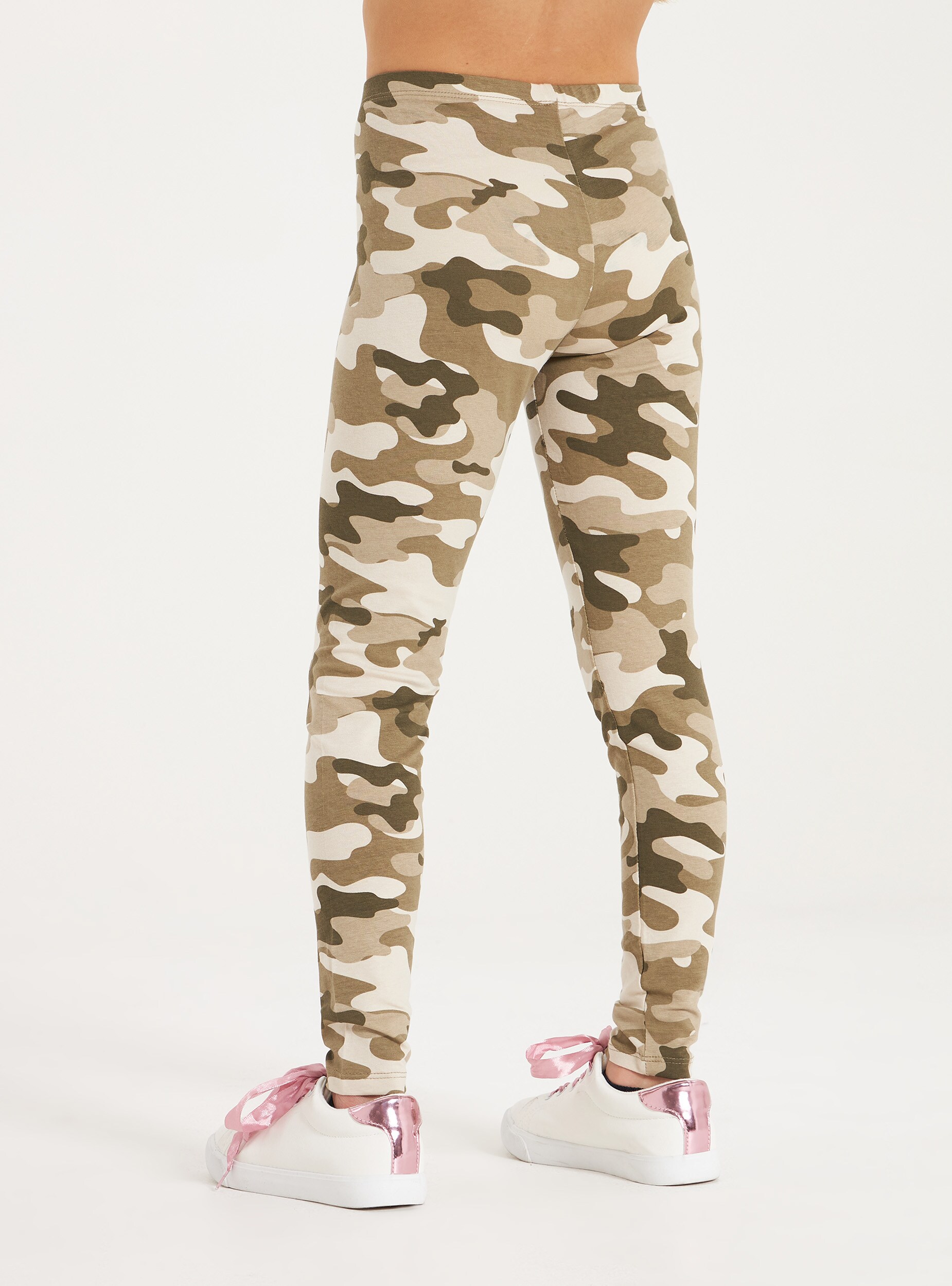 Var Military Grun Lange Leggings Mit Camouflage Muster Terranova