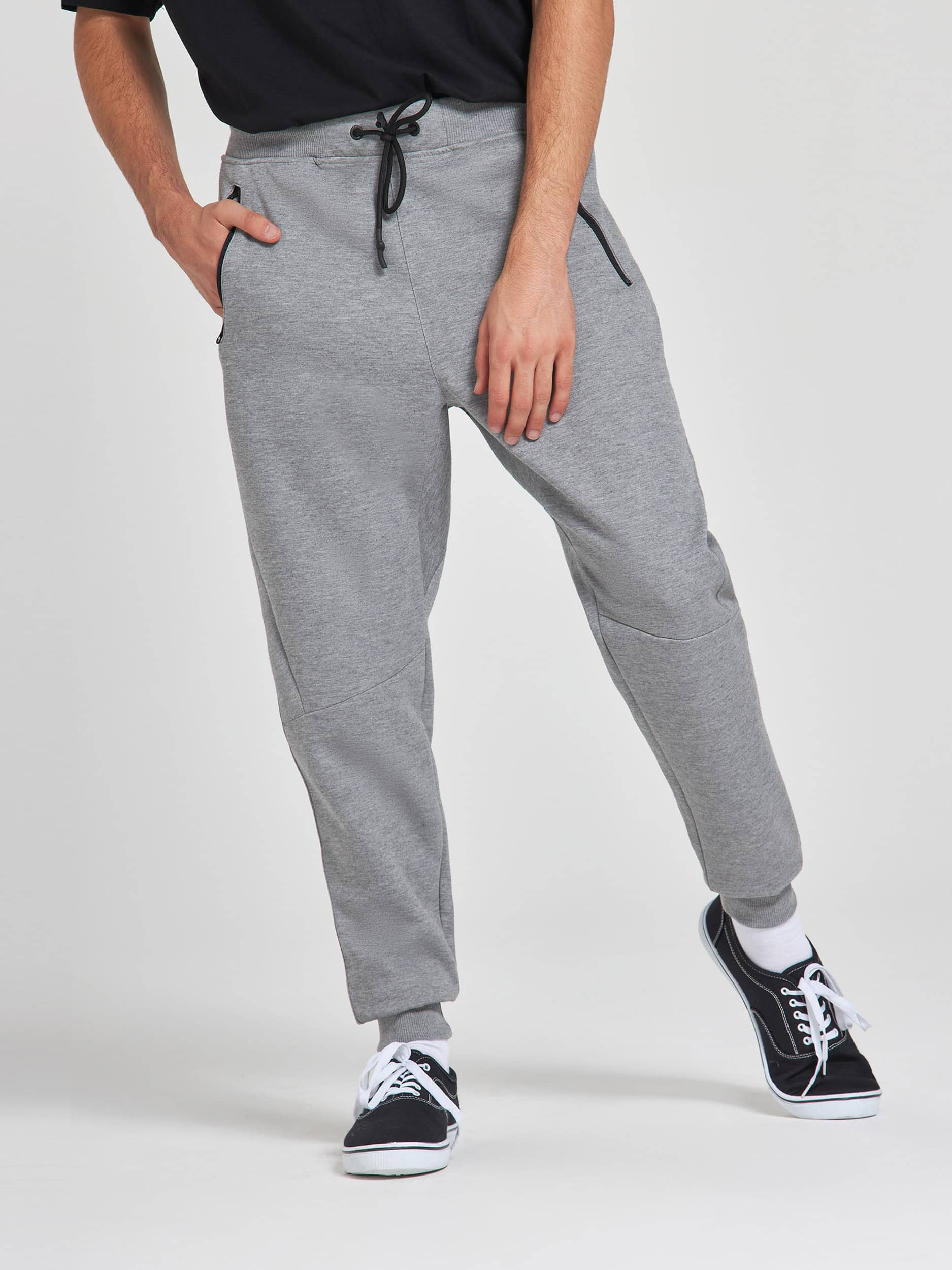 grey jogging bottoms